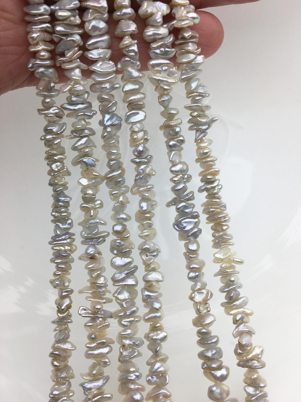 AAA 4-5mm Tiny Natural Gray White Keshi pearls,Center drilled,ZS-128-1